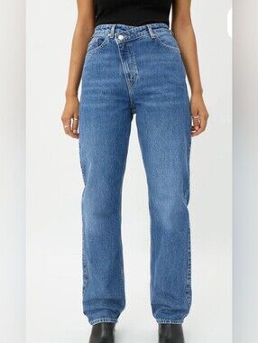 Weekday Skew Extra High Straight Jeans Size 25
